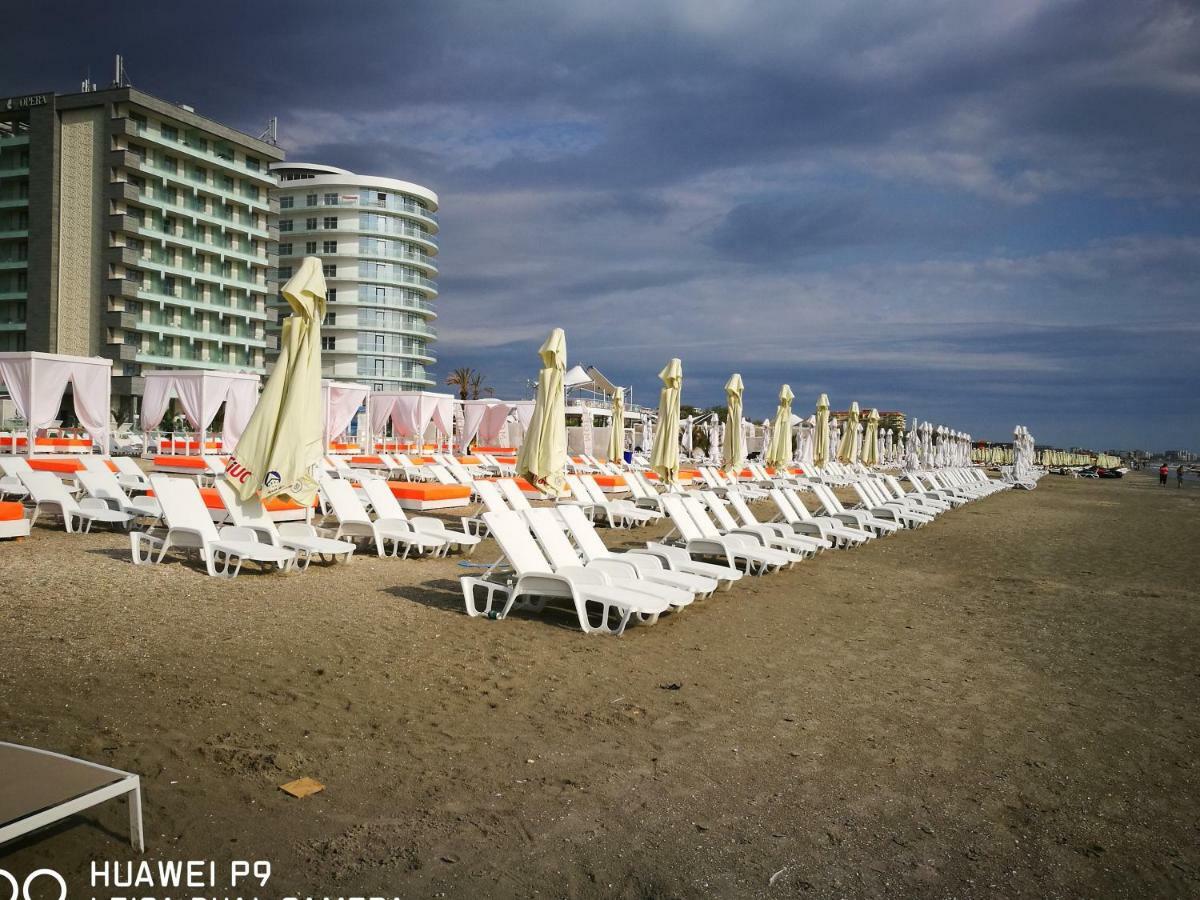Luxury Studio 42 De Silva Mamaia Kültér fotó