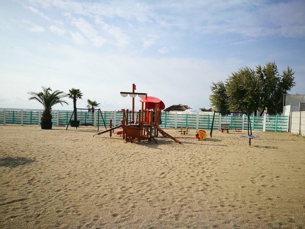 Luxury Studio 42 De Silva Mamaia Kültér fotó