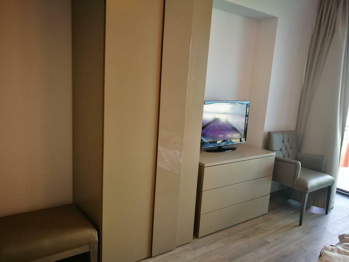 Luxury Studio 42 De Silva Mamaia Kültér fotó
